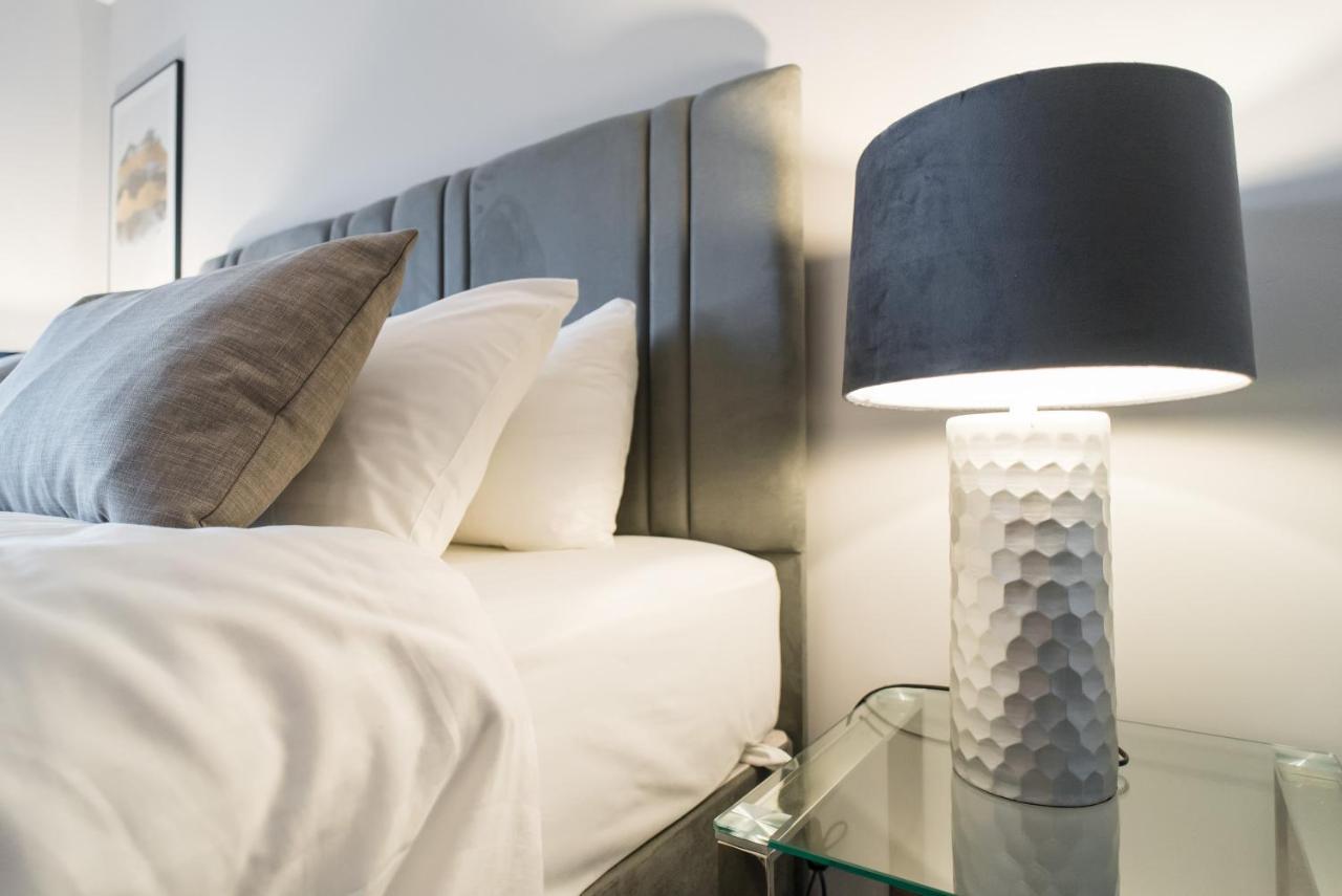 Luxe Apartments, The Moorwell, Parking, Gym - 10Mins Cardiff City Ctr מראה חיצוני תמונה