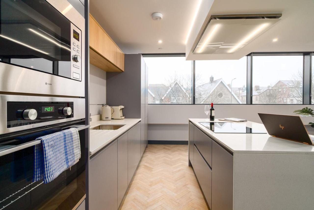 Luxe Apartments, The Moorwell, Parking, Gym - 10Mins Cardiff City Ctr מראה חיצוני תמונה