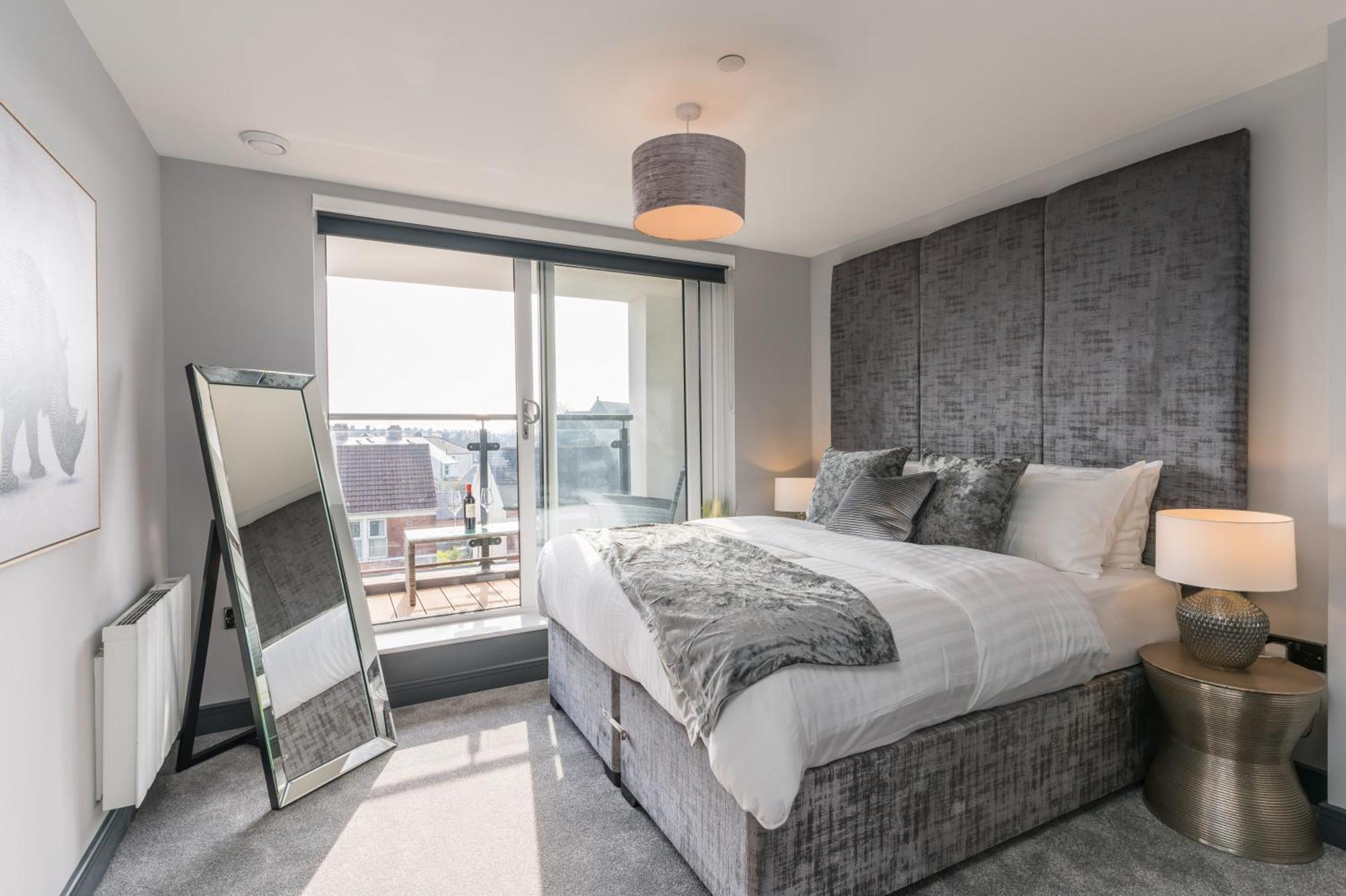 Luxe Apartments, The Moorwell, Parking, Gym - 10Mins Cardiff City Ctr חדר תמונה