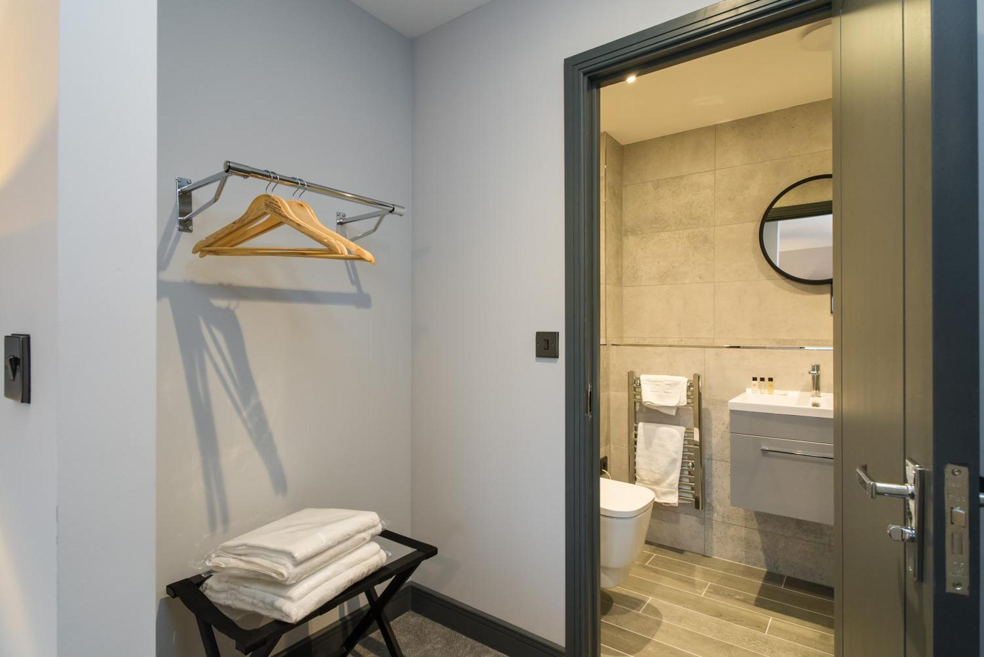 Luxe Apartments, The Moorwell, Parking, Gym - 10Mins Cardiff City Ctr חדר תמונה