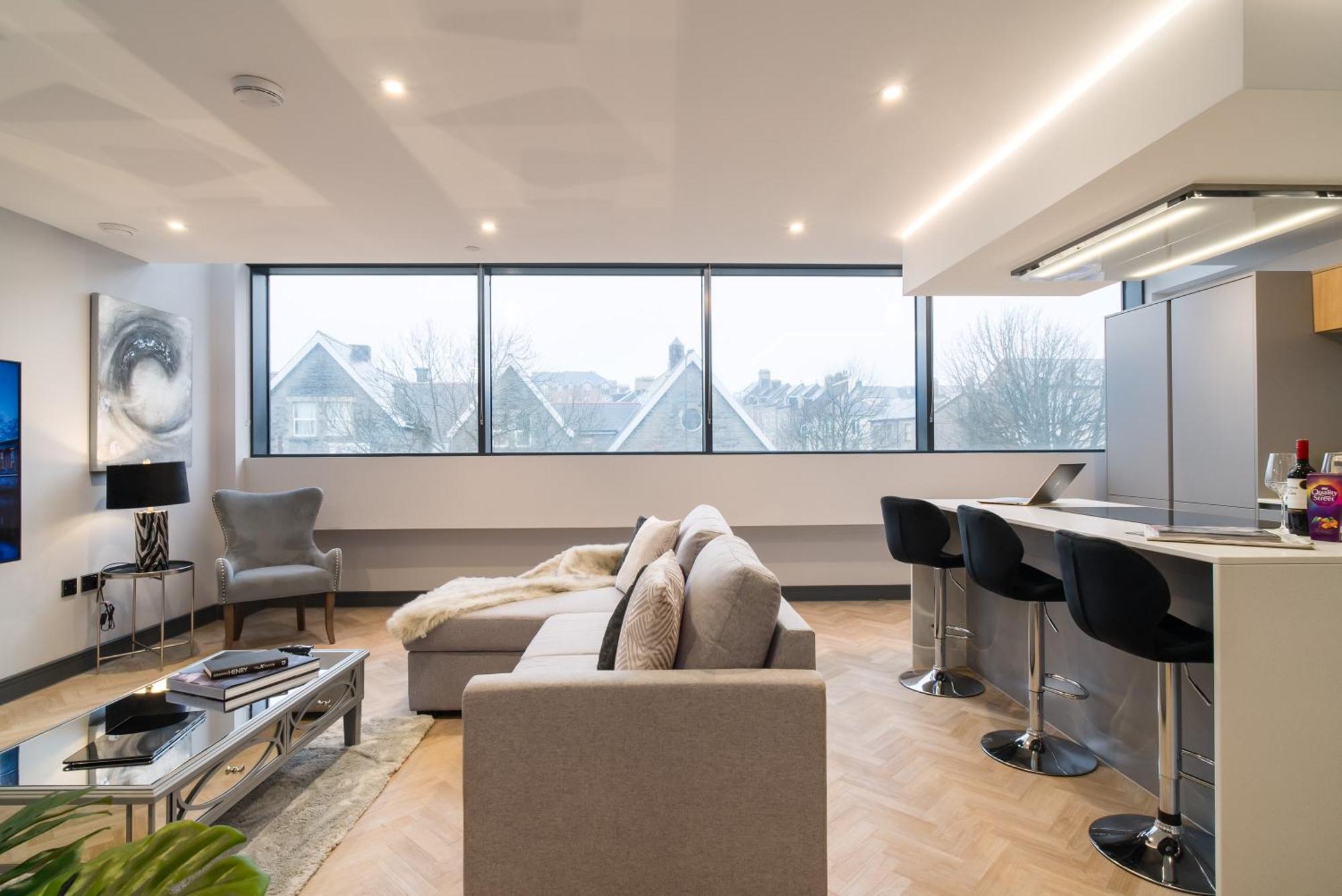 Luxe Apartments, The Moorwell, Parking, Gym - 10Mins Cardiff City Ctr חדר תמונה